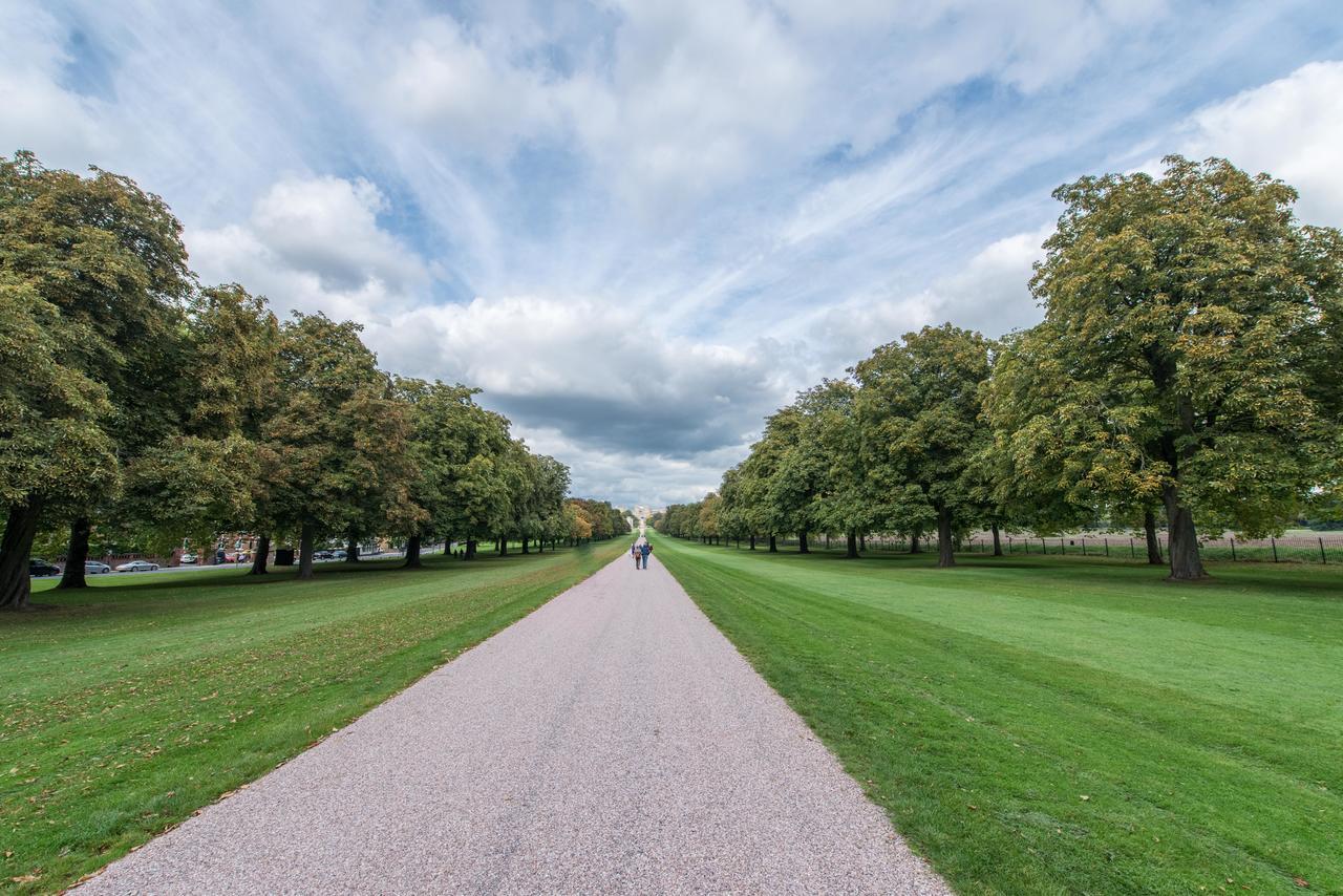 Central Windsor Apartment Facing The Castle Экстерьер фото